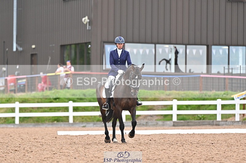 240817A-153349-10310 - 211-Louisa.Chatting-First.Mohican.II