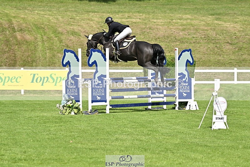 250613A-103525-00500 - Cls 1 Snr Newcomers and 1.10m Open