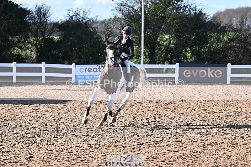 251203-124144-00504 - Cls 4 Newcomers and 1.10m Open