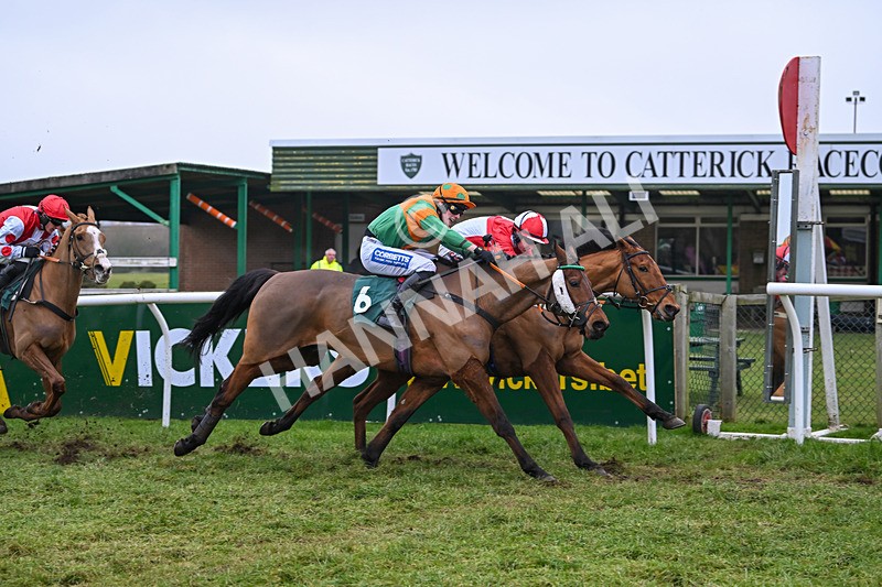 310125-Race 2-Valence dAumont-5316 - Race 2