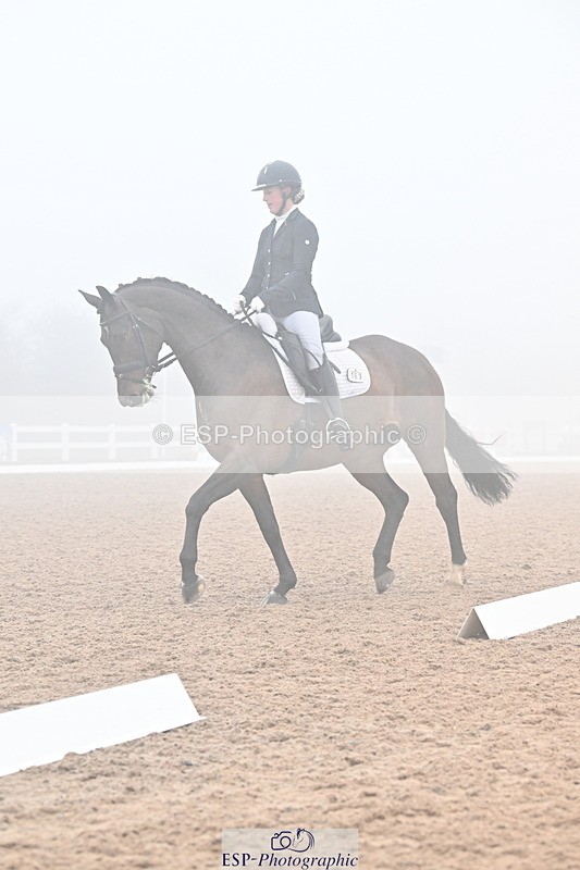 240217A-142740-03434 - 163-Anna.Johannson-Diamond.Bar