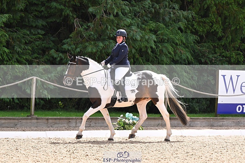 240809-114940-00597 - 228-Lauren.Picknett-Bonnie.V