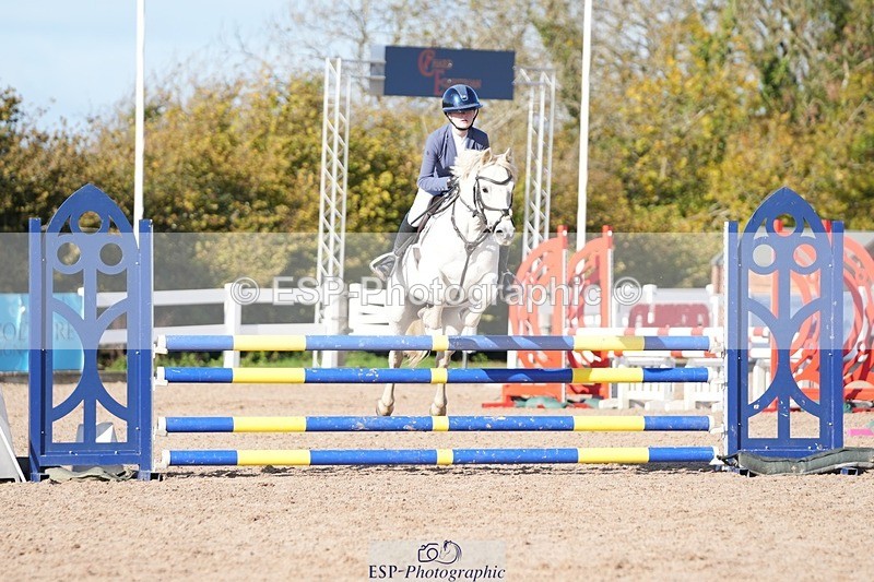 251025-130513-00468 - Cls 9 Pony Winter Discovery and 90cm