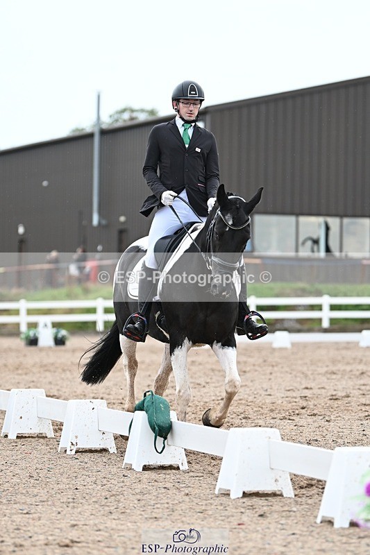 250907-120043-07330 - 020-Leo.De-ValentinoBarfields.Cosmopolitan