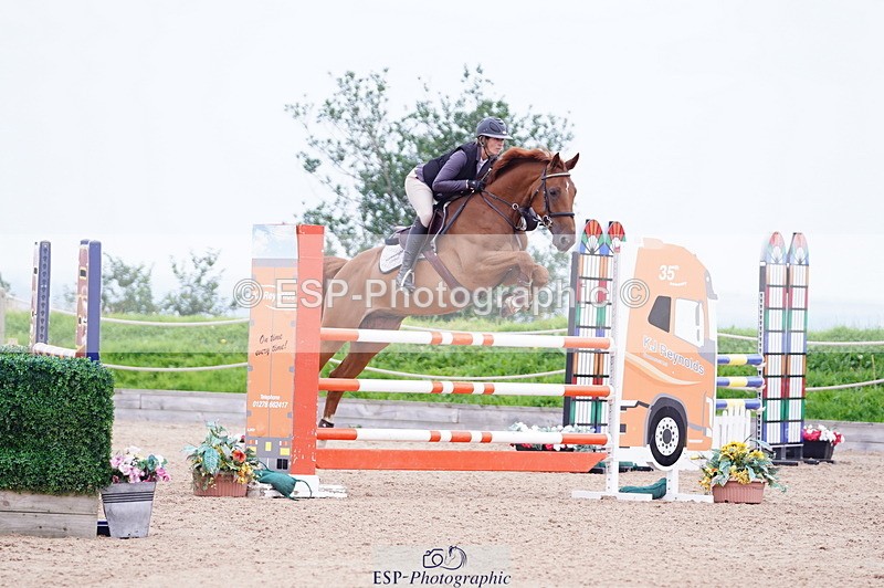 240803A-113704-07458 - Cls 29 Snr Foxhunter