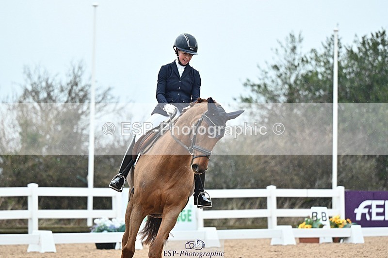 250214-120836-01440 - 148-Robyn.Walker-Voila.St.Giles