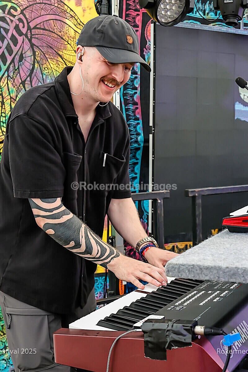 SATURDAY-99 - MINETY 2025