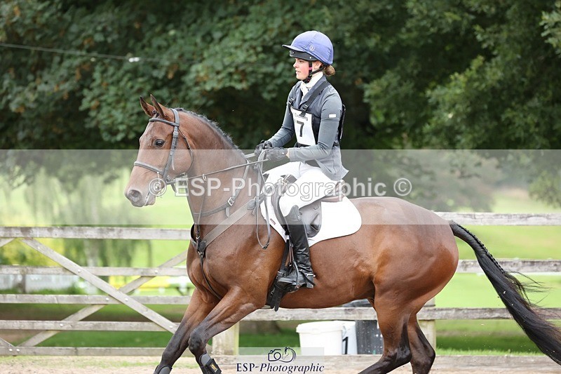 240803-114426-02453 - 077-Georgie_Selley-VICARSTOWN_VICTOR