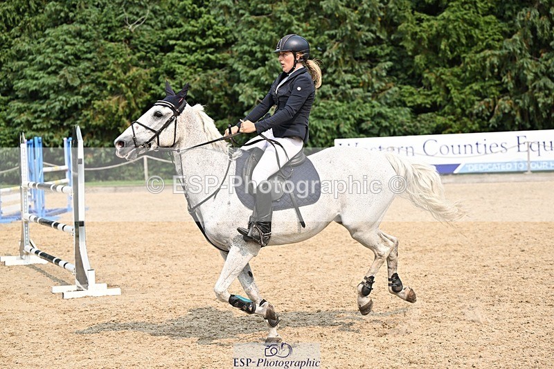 240818-153920-05268 - Cls 12A Snr Foxhunter & 1.20m Open