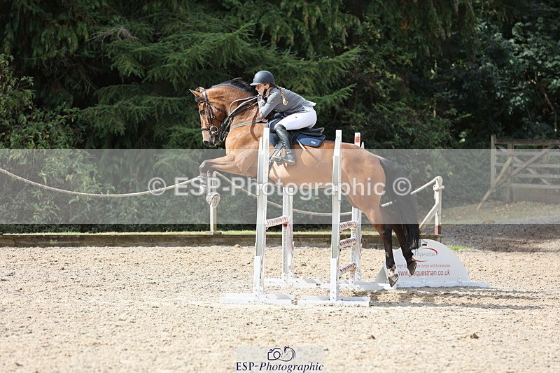 250829A-103948-01182 - Cls 7 British Novice and 90cm