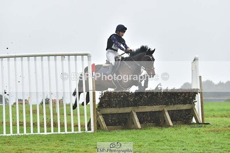 231021-105732-14432 - 670-SEEK.INDI-Maia.Ramasamy-SC+XC