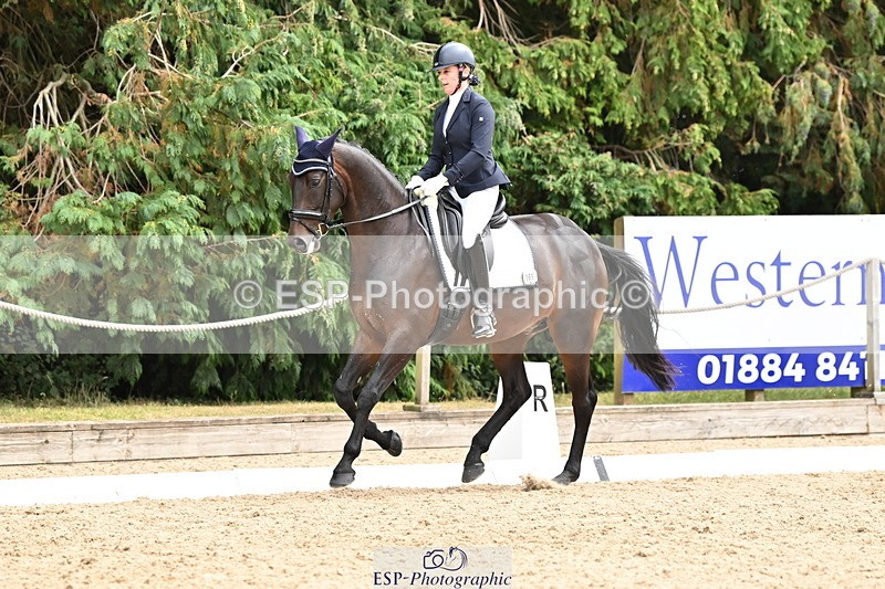 250808A-141250-00826 - 065-Jenny.Lo-VelPrince.T