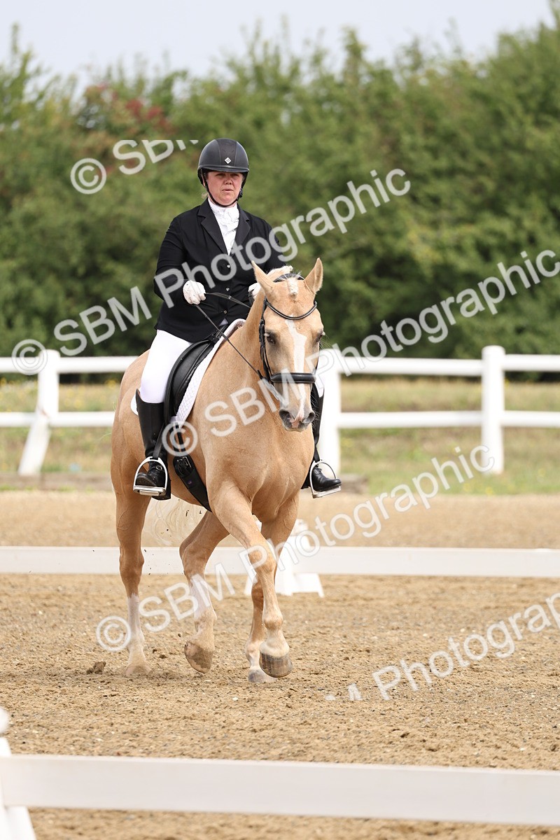 SBM_005819 - Class 6 - Novice 6 - 10.26-11.29