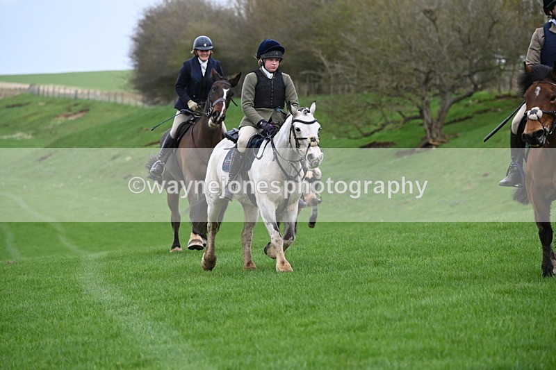 WJ6_9378 - Line Three