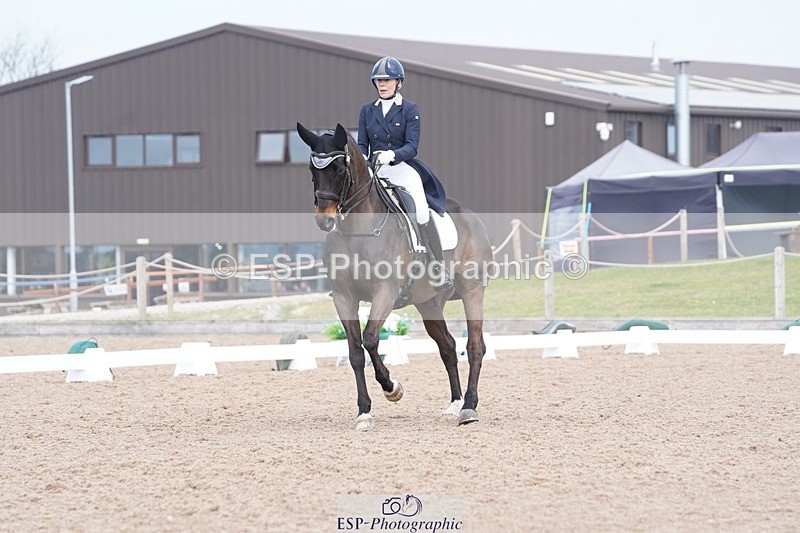 250403-104224-00777 - 018-Louise.Davison-Quamperfect