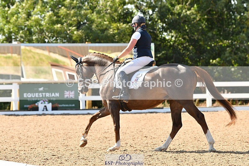 250817-154833-11345_214-VerityPerryVogue - 078-257-1956