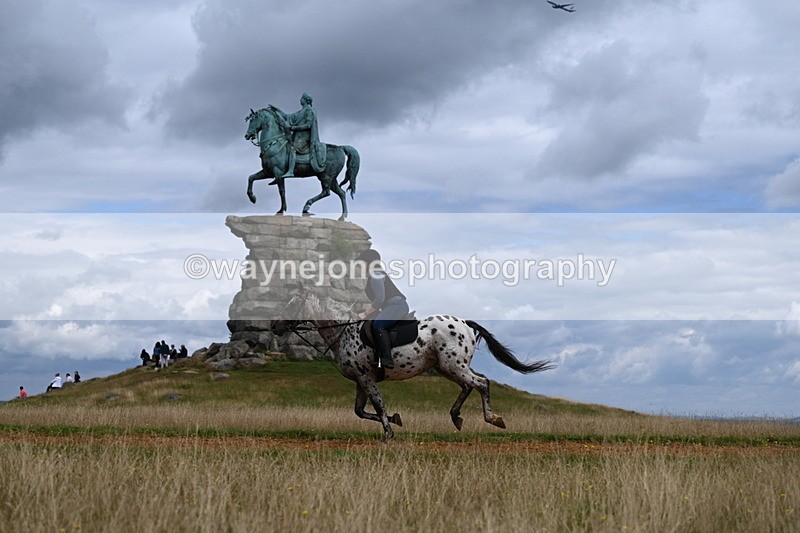 DSC_7156 - Time at Statue 12:45 to 13:15