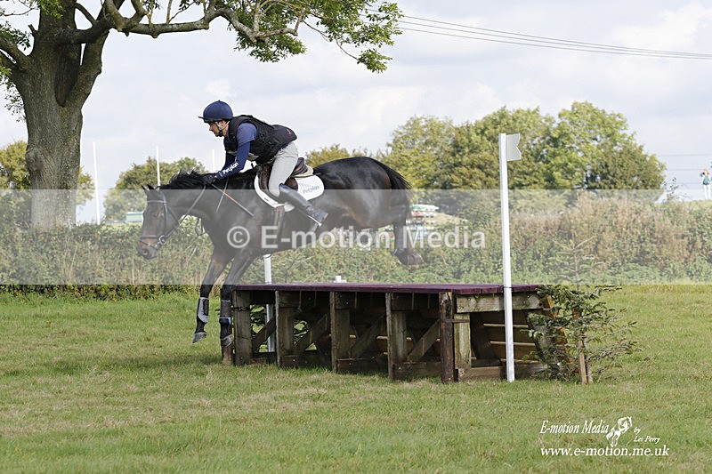  WWHT 171021 3177 - Intermediate (0.90m)  17/10/21