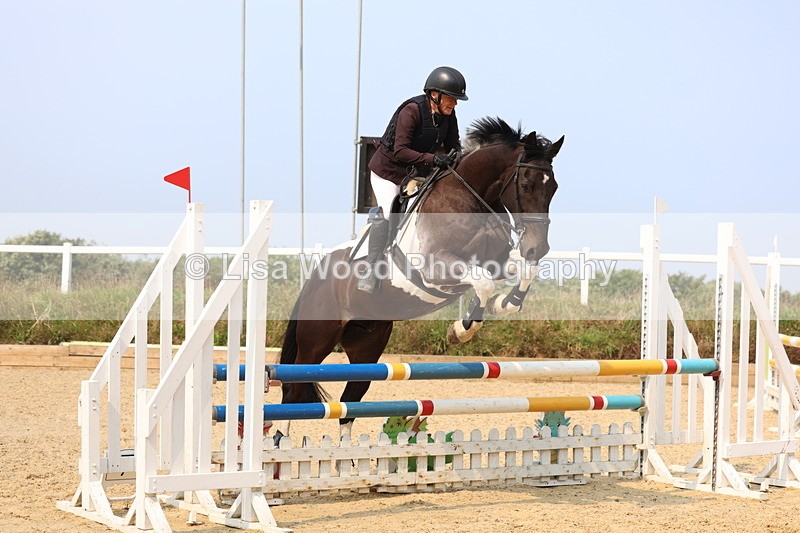 3E7A1312 - Class 4: Senior British Novice/90cm open