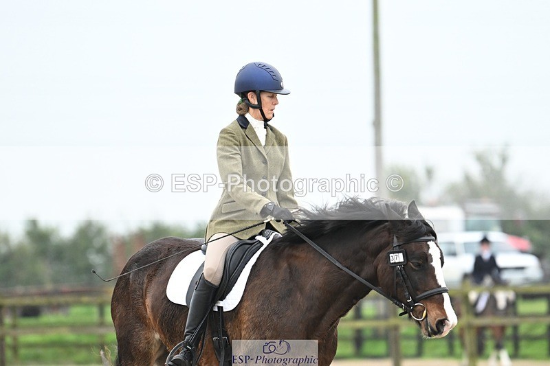 241103-102405-00326 - Intro 3 - 9.40 to 10.40