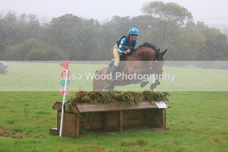 3E7A1884 - Class 4: 80cm: Box