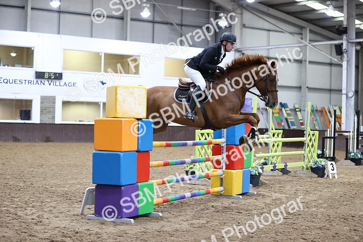 SBM_001856 - Class 4 - Senior Newcomers - 1.10m Open