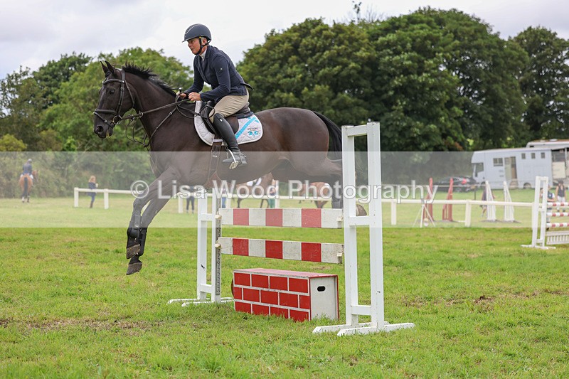 3E7A8123 - Class 7: Senior Newcomers/1.10m open