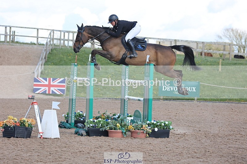 240419A-160802-09170 - Cls 10, 2 Star Big Tour 145cm  15.45 to 16.35 break