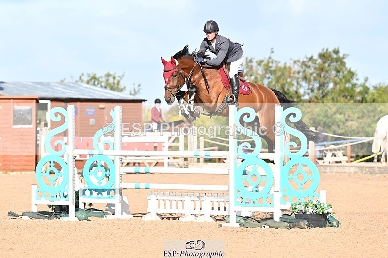 251005-103437-02795 - Cls 15 Foxhunter and 1.20m