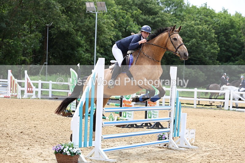 3E7A6293 - Class 4: Senior British Novice/90cm open