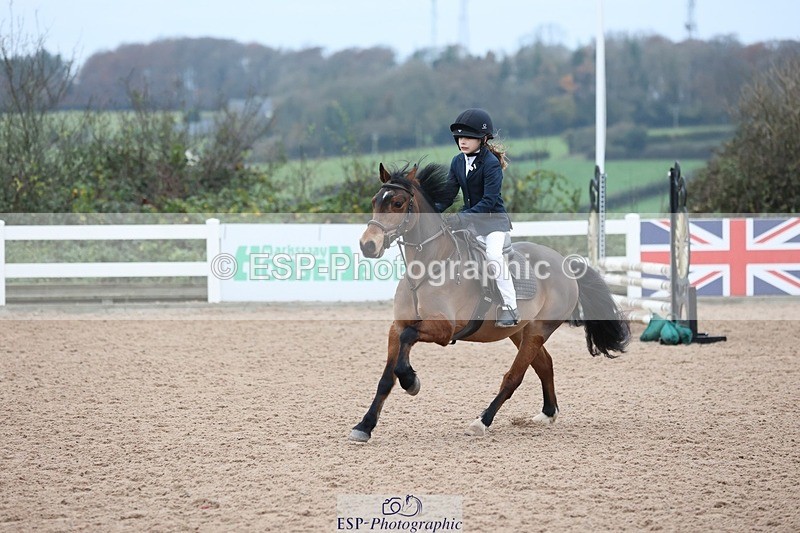 241116X-083840-00132 - Cls 03 Pony Intro 70cm