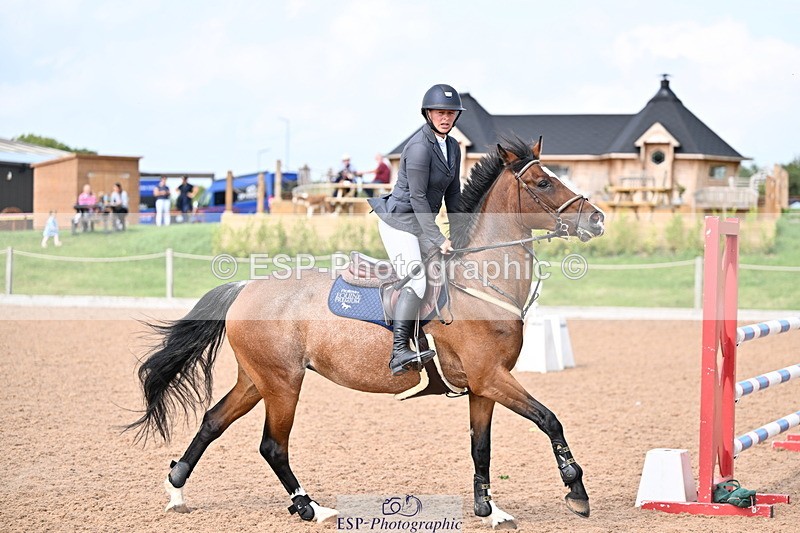 240828A-144042-00971 - Cls 4 Snr Newcomers and 1.10m Open