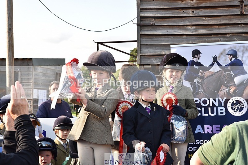 230824-181330-07024 - Thursday 40 and 50cm Presentations