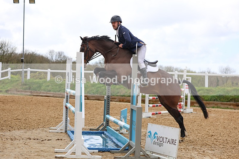 3E7A1916 - Class 7: Senior Newcomers/1.10m open