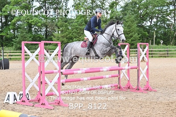 BPP_8122 - CLASS 11 SUN Senior BritiNovice/ 90cm Open
