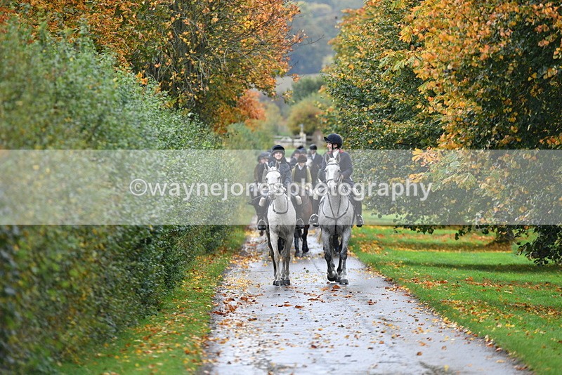 WJ5_6159 - B&B walk back for Hunt Tea !
