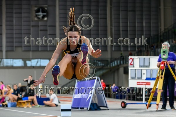 SeniorInd25-918217 - Field Female