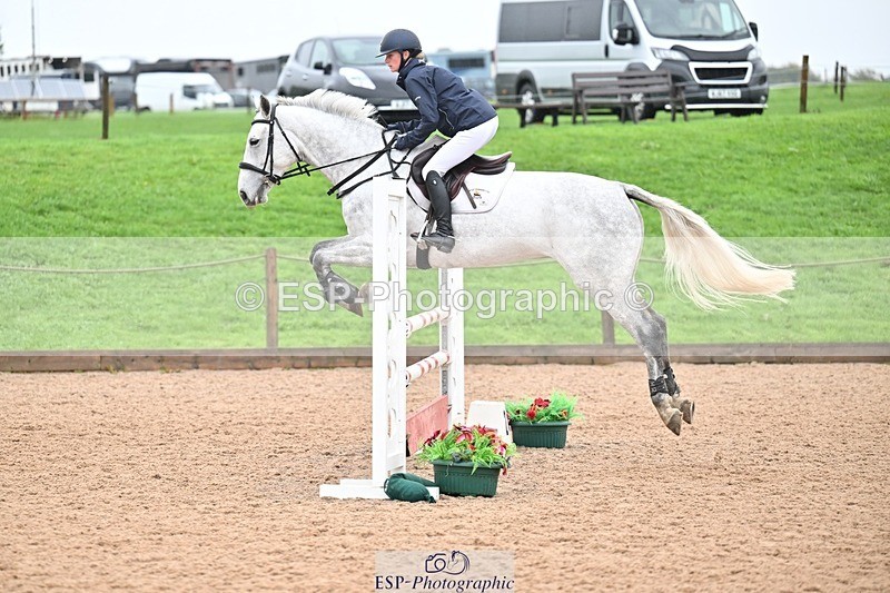 251003-113808-00512 - Cls 2 Newcomers and 1.10m