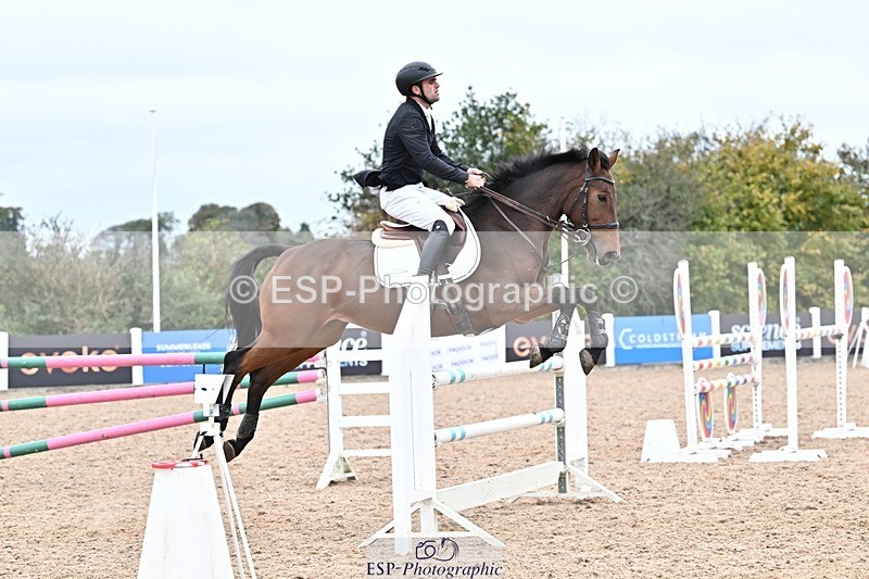 251015-133904-00622 - Cls 4 Newcomers and 1.10m Open