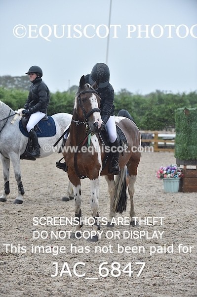 JAC_6847 - CLASS 19 SUN Pony Foxhunter/ 1.10m Open