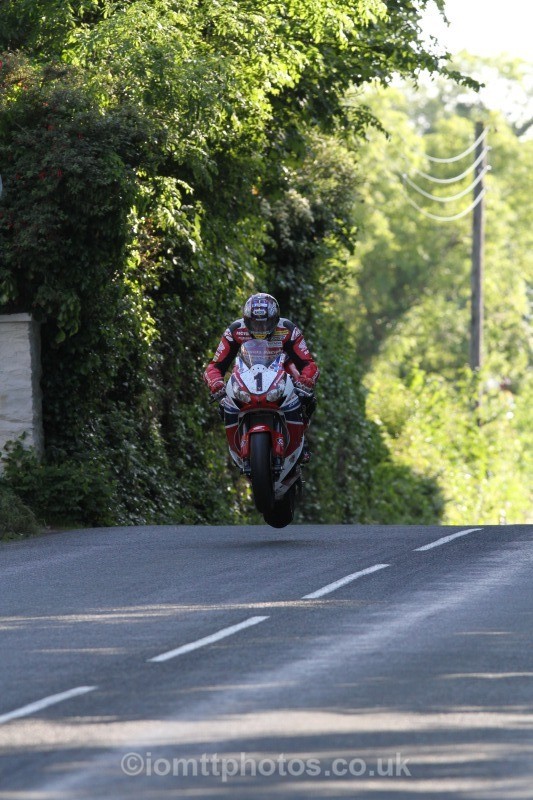 John McGuinness Honda / Honda Racing - Friday Practice - Solos