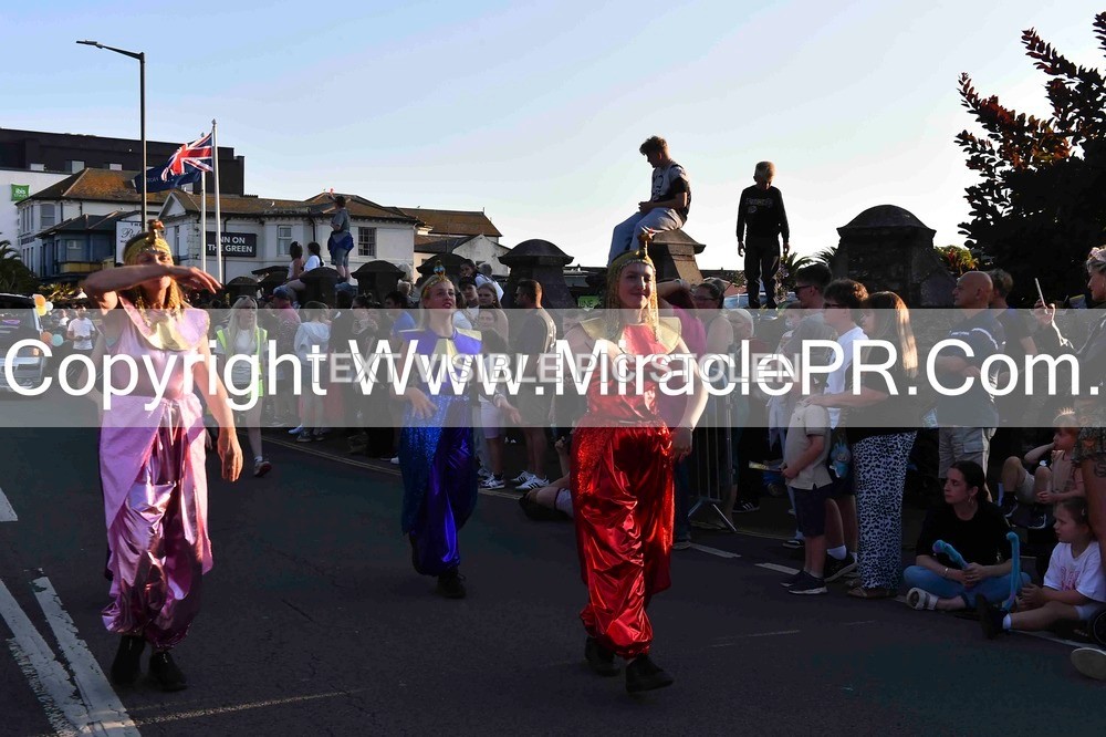 SH4_3520 - Carnival Procession.