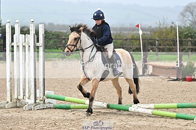 241110-101835-00245 - 40cm Showjumping