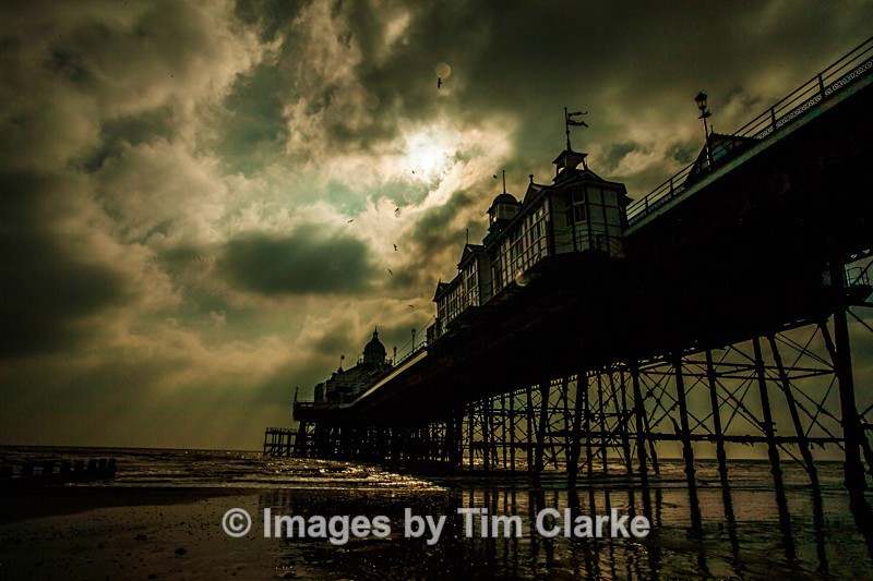 Eastbourne Pier in  Shade 1928 - Seascapes