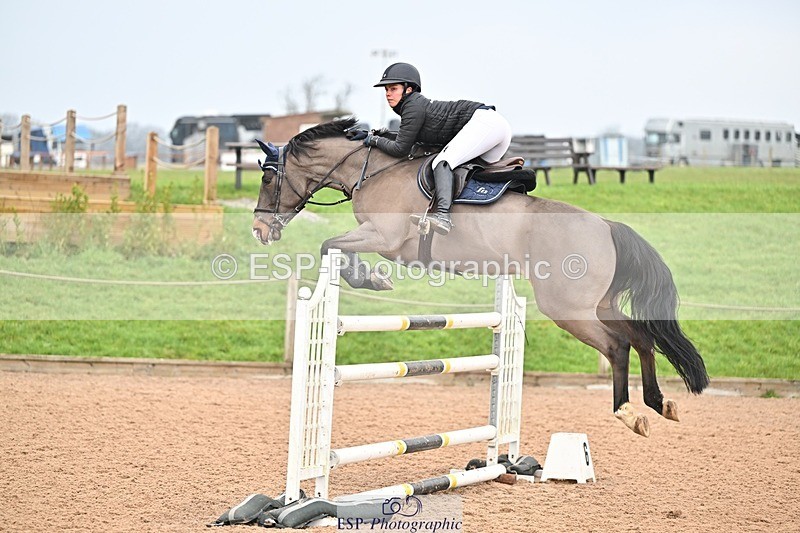 250122-142628-00638 - Cls 6 Foxhunter and 1.20m