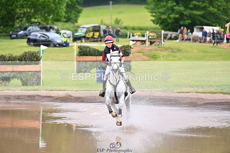 250524A-104706-09408 - A-065-Beatrice.Montgomerie-JAG.WOMANIZER.LADY