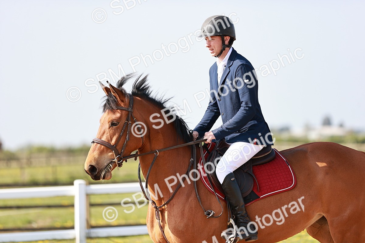  - Class 21 - Senior British Novice - 90cm