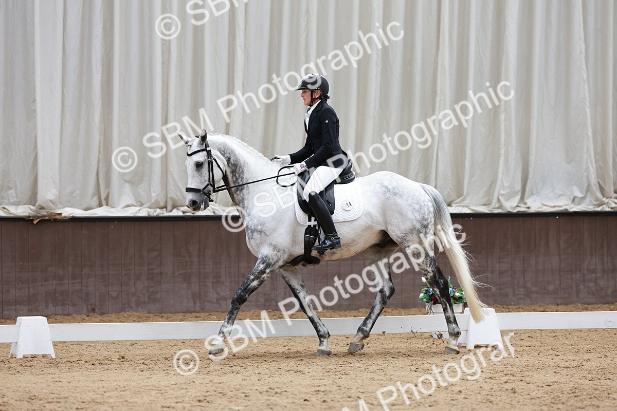 SBM_010022 - Class 6b - Novice 6 - 12.40-13.43