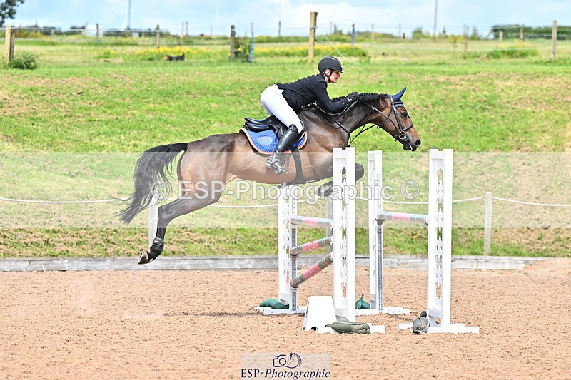 240608A-150511-02887 - Cls 5 Snr Foxhunter and 1.20m Open