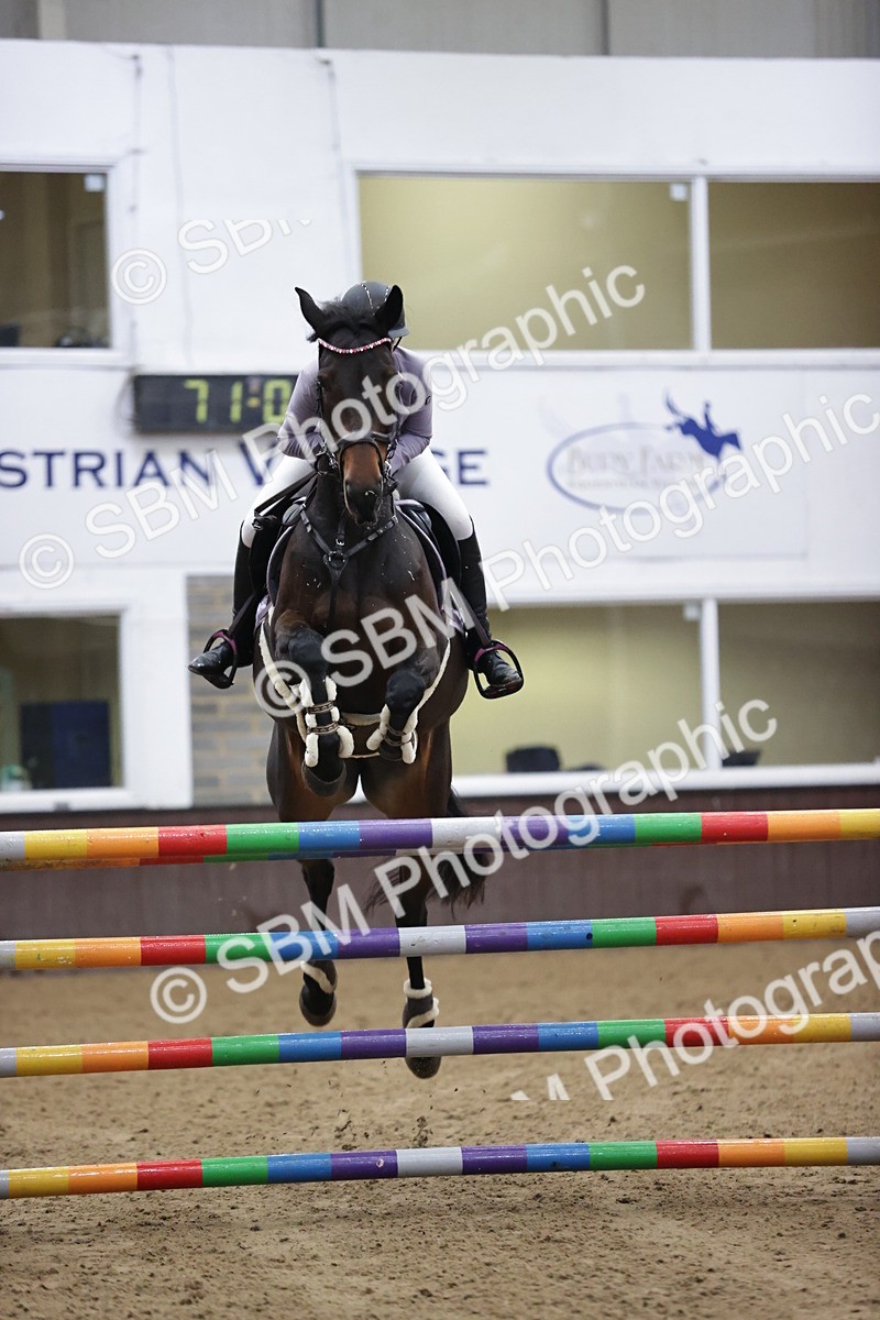 SBM_007241_Class 17 - Senior 125m Open - Nici